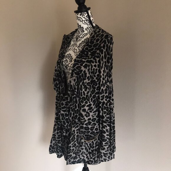 INC International Concepts - Ruffle Collar Pocket Cardigan - Green Leopard - 1X - Picture 3 of 9